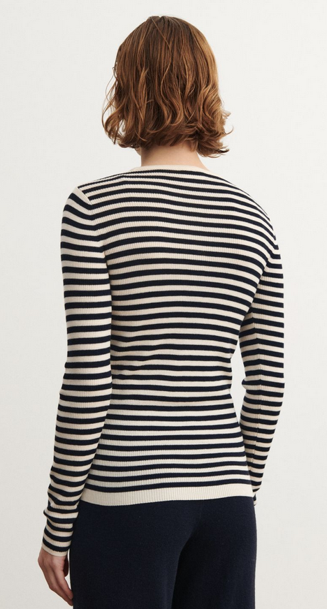Pull en laine d'agneau tricoté, FUB (copie)