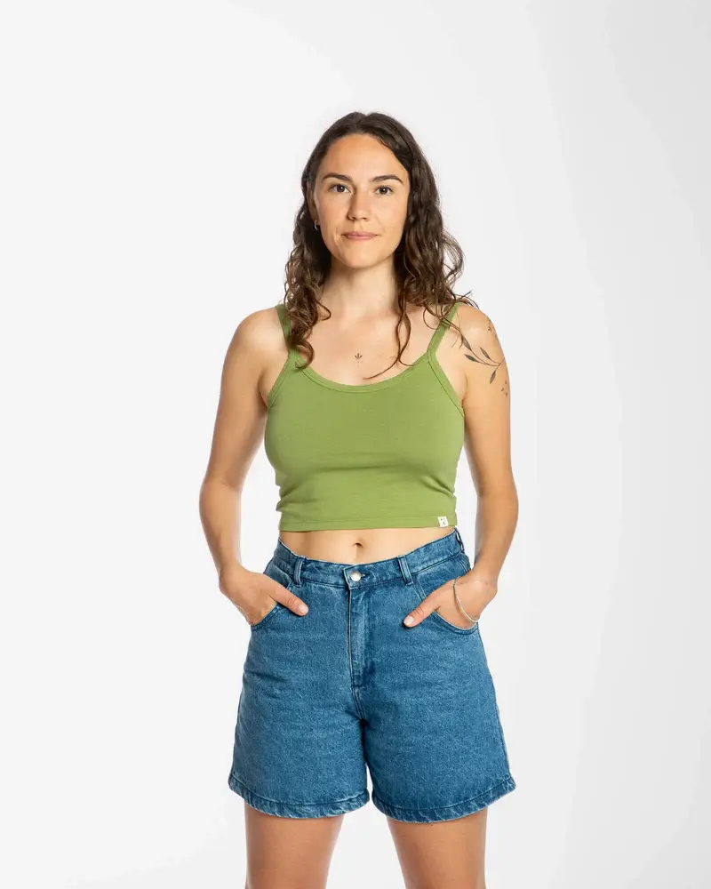 Matona-SS26-Look-Women-Basic-Crop-Top-olive-1.webp