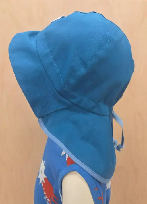 Sun hat fire brigade with rope,  PICKAPOOH