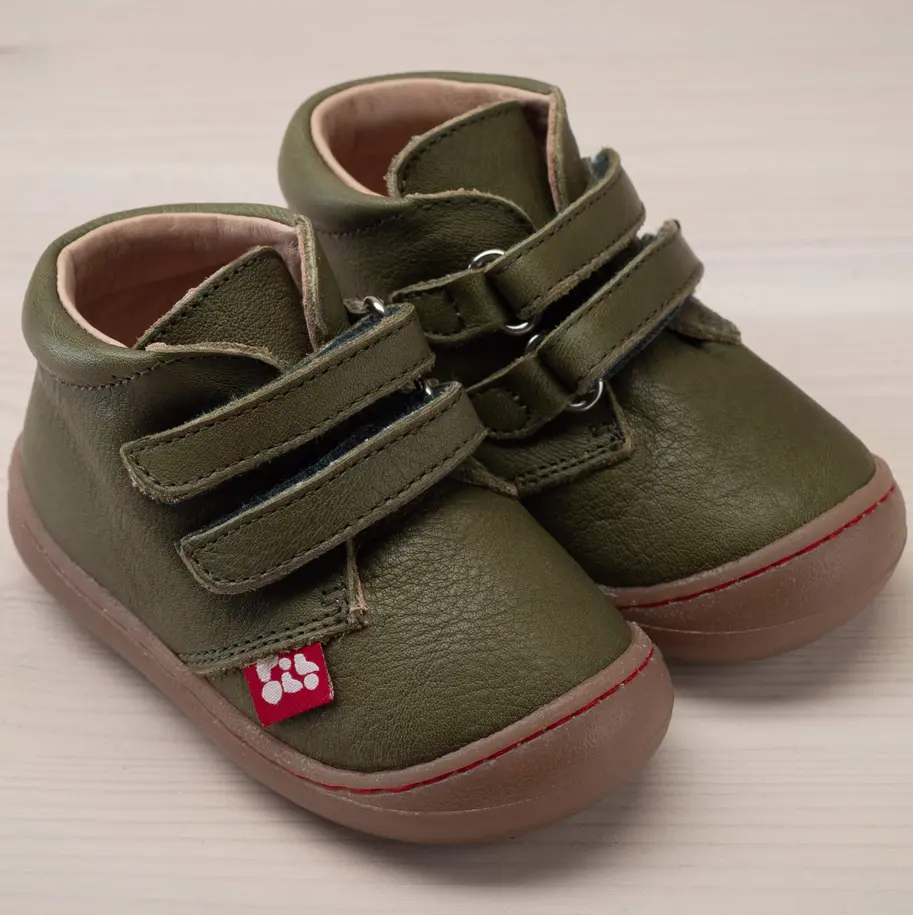 Kinderschuh "Nino Grün" pflanzlich gegerbtem Leder mit Klettverschluss, Pololo