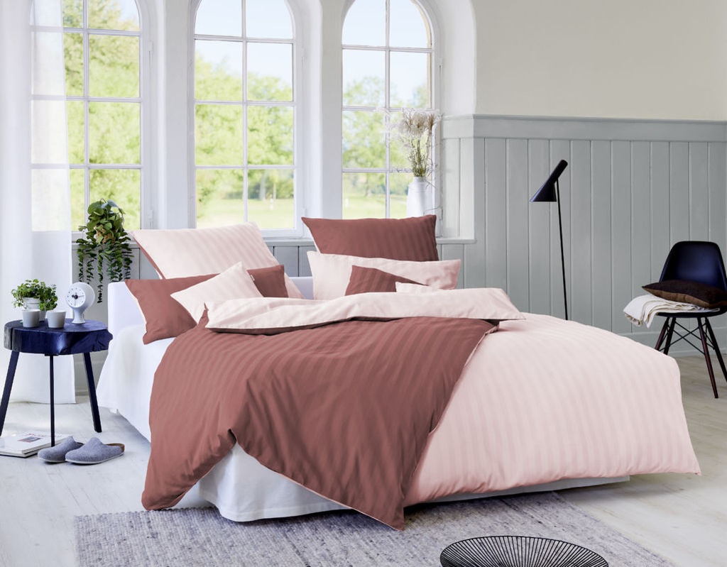 Satin-Wendebettwäsche LINEA rubino/rose 135x200+80x80, Cotonea