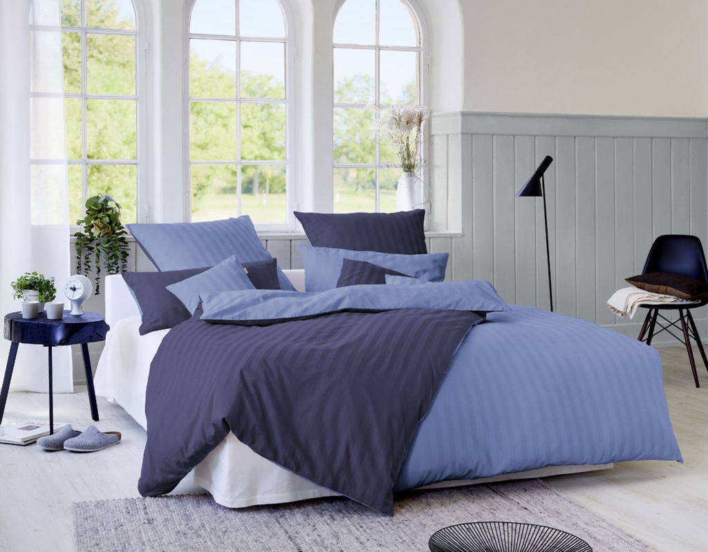 Satin-Wendebettwäsche LINEA dunkelblau/hellblau Cotonea