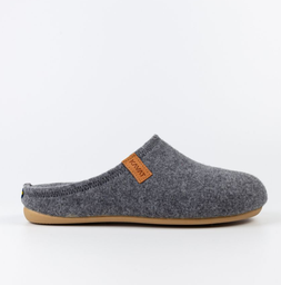 Slippers "Djura WB", Kavat